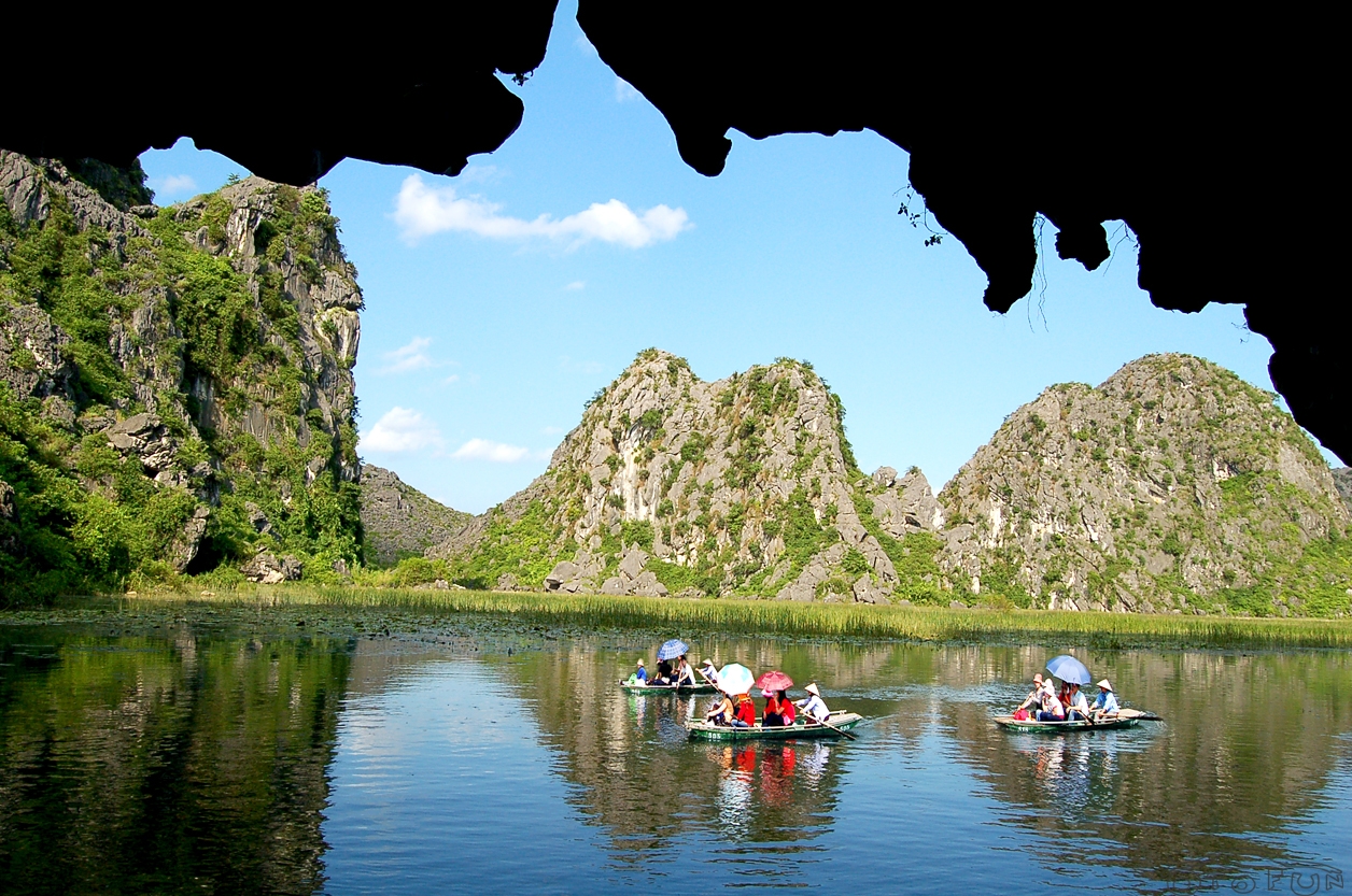 Hoa Lu - Hang Mua - Tam Coc