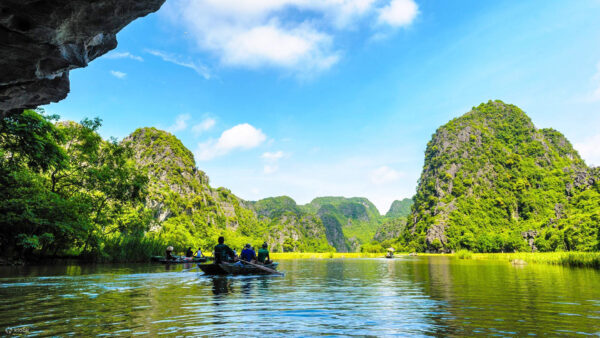 Hoa Lu - Mua Cave - Tam Coc Tour 1 Day