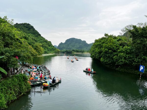 Hoa Lu - Tam Coc - Mua Cave - Trang An Tour