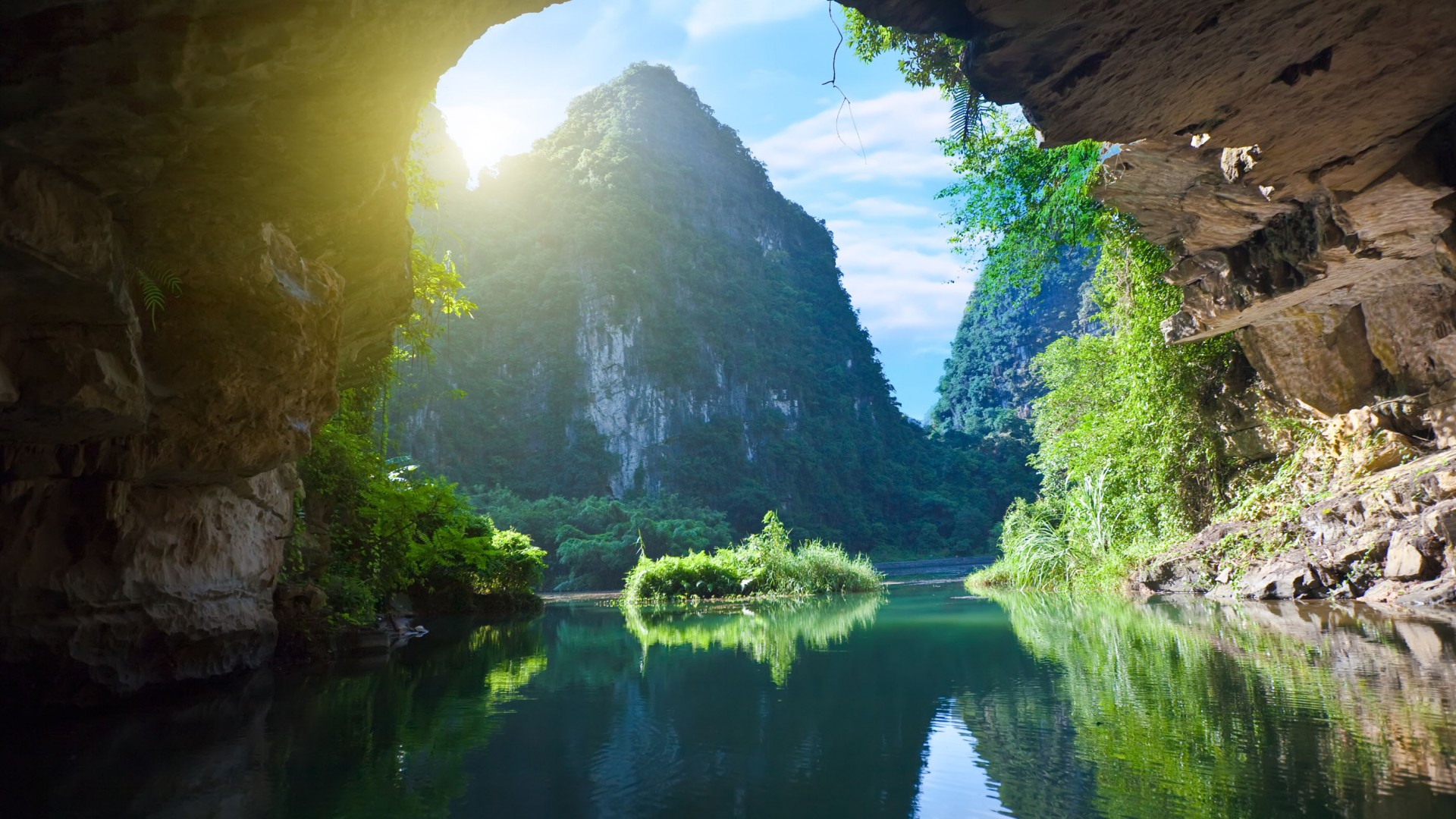 Hoa Lu - Tam Coc - Mua Cave