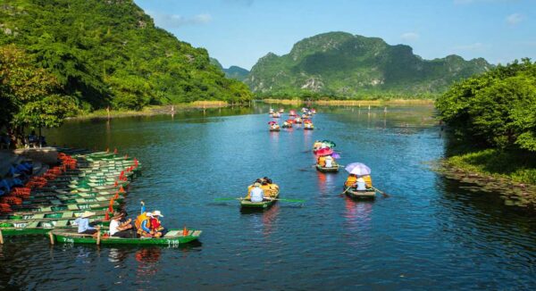 Introduction to 3-Day 2-Night Bai Dinh - Trang An Tour