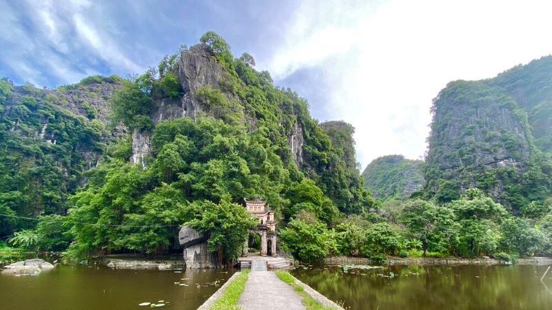 bich-dong-pagoda-3