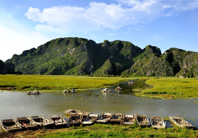 biking-through-ninh-binh-13