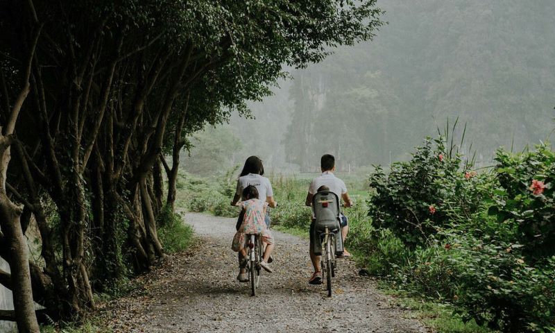 biking-through-ninh-binh-5