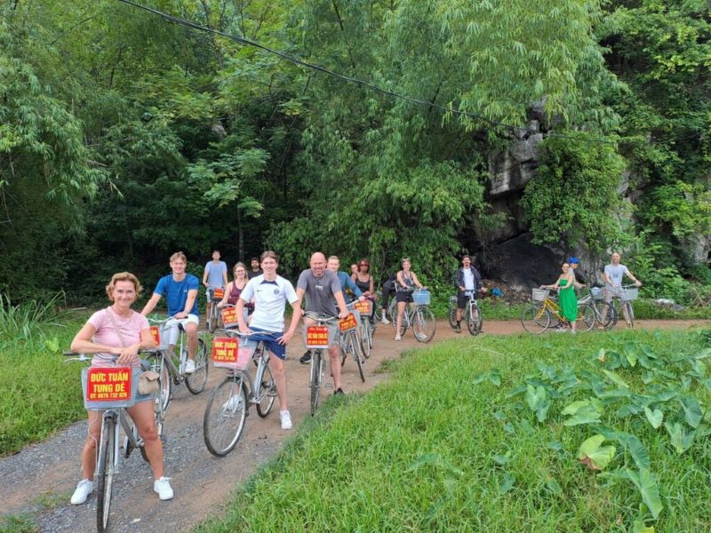 biking-through-ninh-binh-7