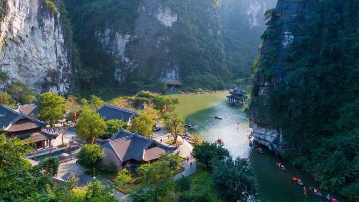 discovering-ninh-binh-by-motorbike-3