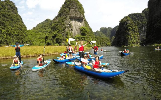 kayaking-in-ninh-binh-4