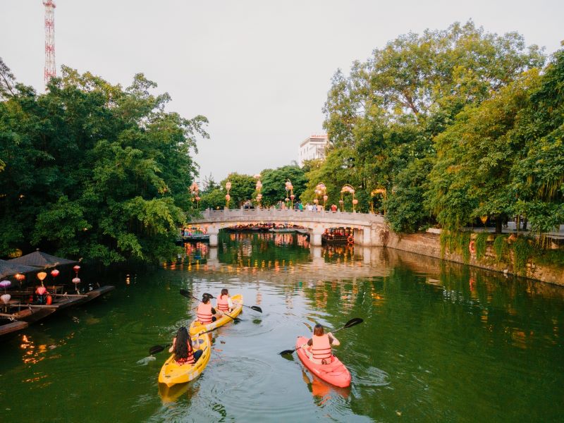 kayaking-in-ninh-binh-6