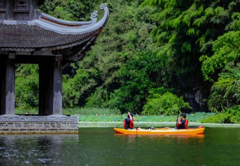 kayaking-in-ninh-binh-7