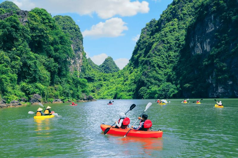 kayaking-in-ninh-binh-9