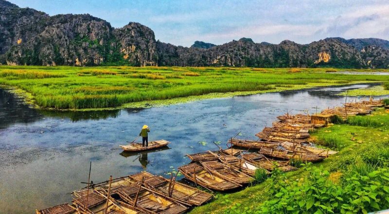 ninh-binh’s-stunning-rice-fields-8